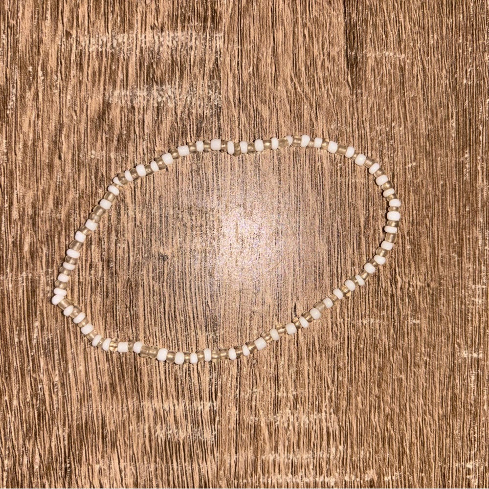 New cream and clear beaded bracelet